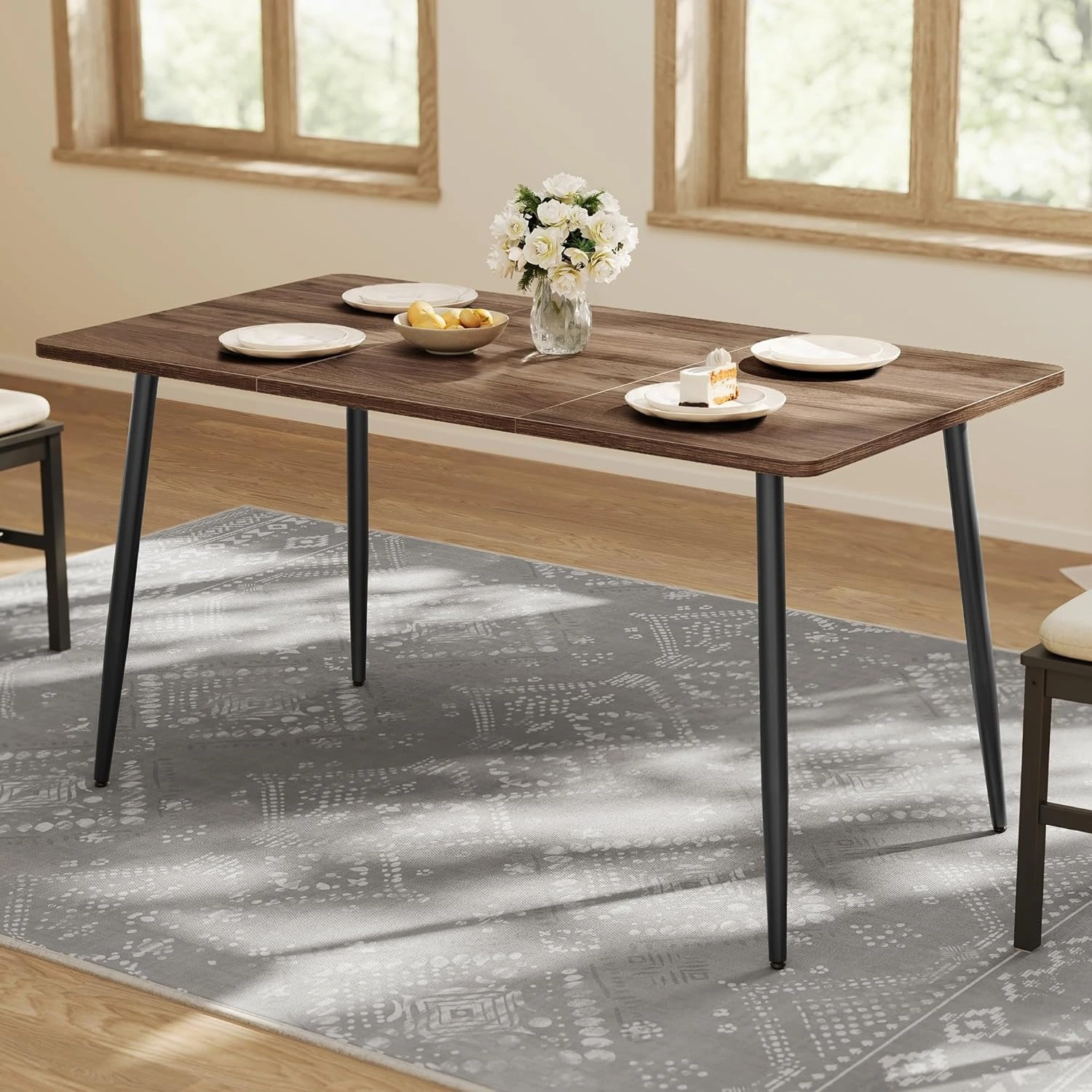 VASAGLE Dining Table, Dining Room Table for 4-6 People, Modern Farmhouse Style, Suitable for Kitchen, Quick Assembly, Heat-Resistant Surface, 29.5 x 55.1 x 29.5 Inches, Natural Walnut and Ink Black UKDT100K02V1