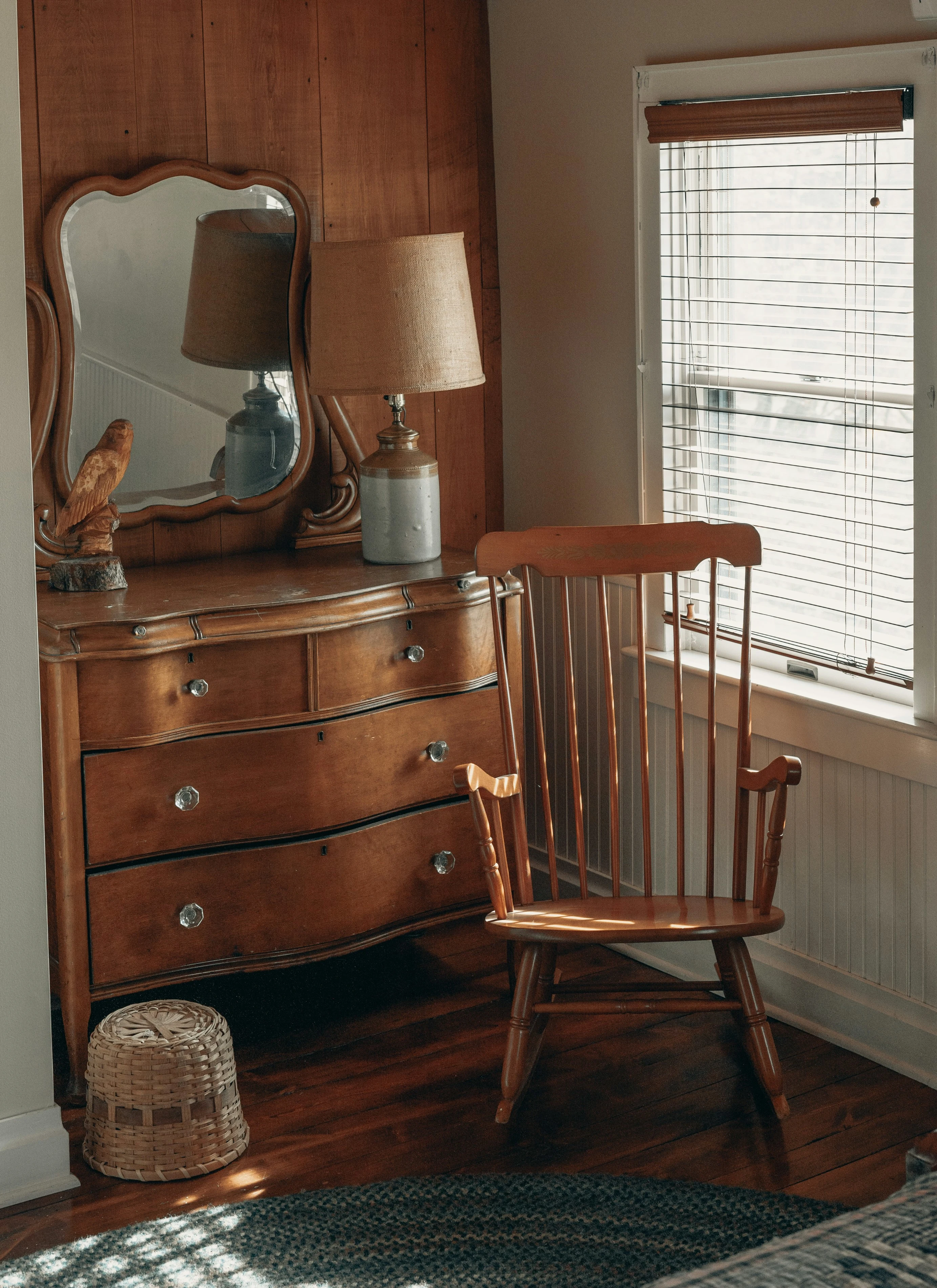 Wood Furniture Bedroom Sets: The Timeless Trend for Creating Cozy and Elegant Sleep Spaces in 2025