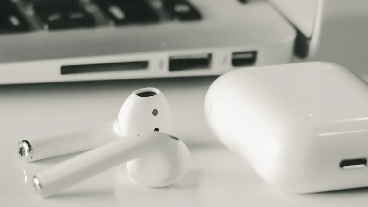earbuds.png