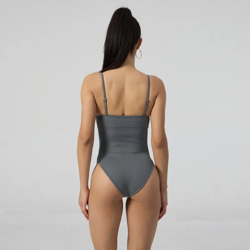 Body en maille avec bretelles fines spaghetti (Multicolore)