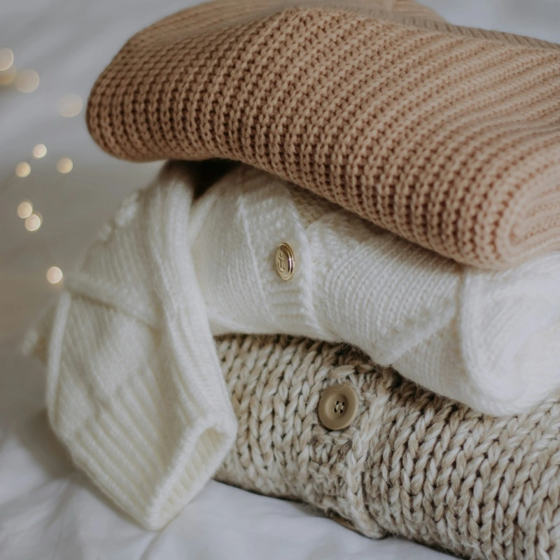 Knit Cardigan Wholesale Guide: Fabric, Gauge, and Fit Standards for Global Markets