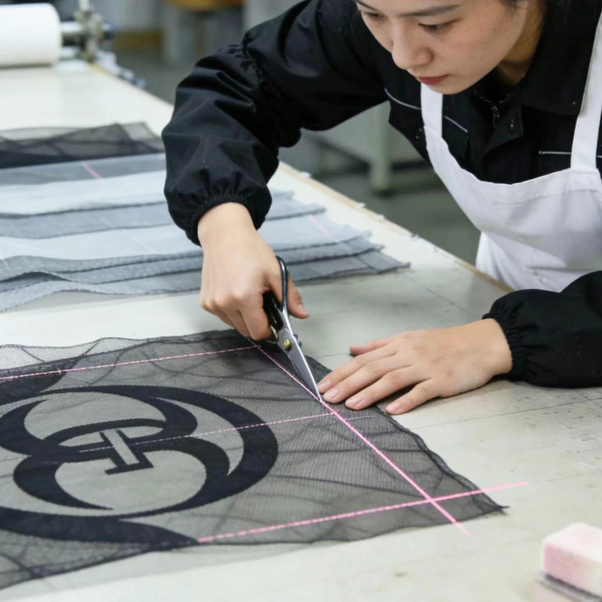 Personnalisation des robes rétro françaises : Propulser les marques de niche transfrontalières vers le succès grâce à des designs différenciés