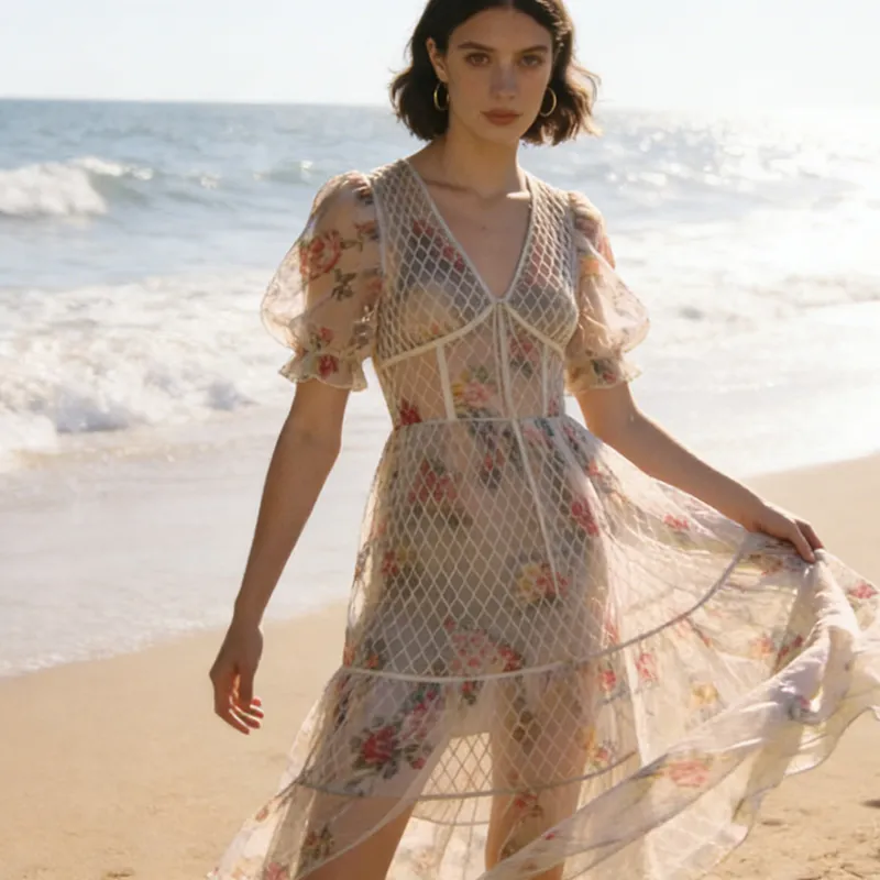 Une robe, multiples styles : le fit polyvalent que les clients disent fonctionner du jour à la nuit