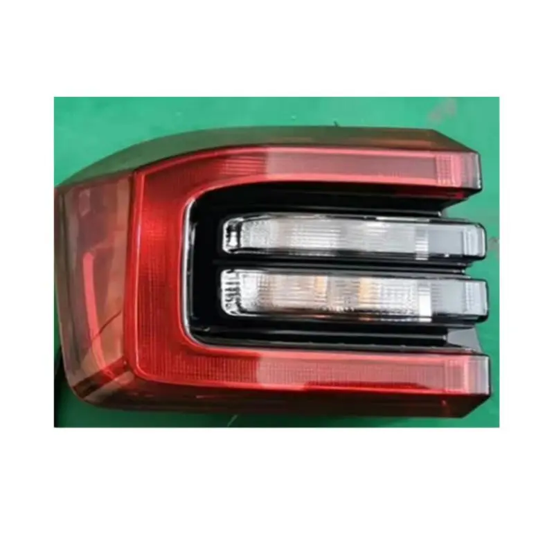 Luz com curva traseira.