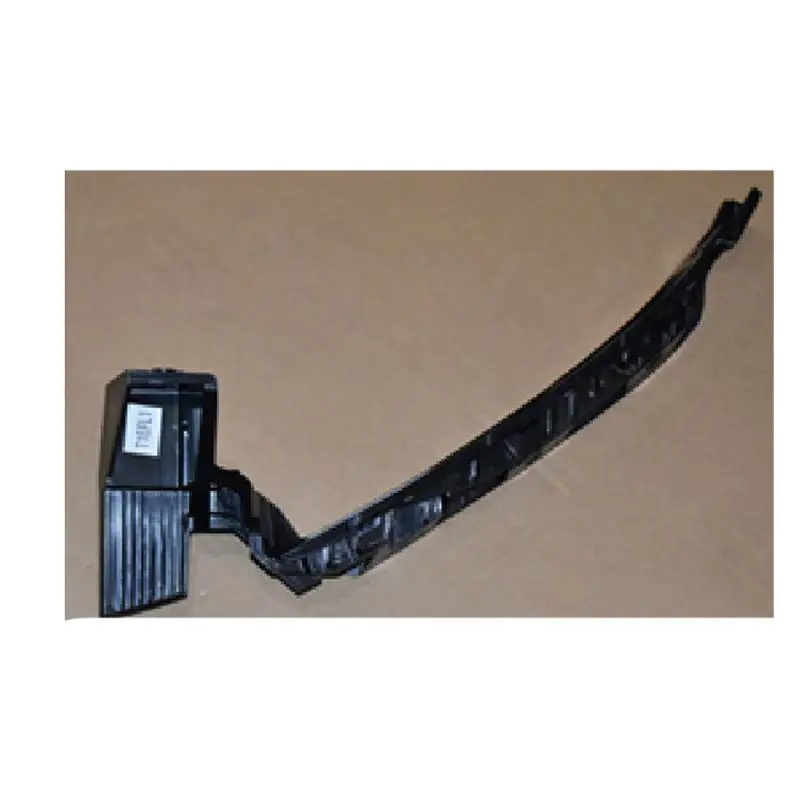 Suporte no para-choque frontal.