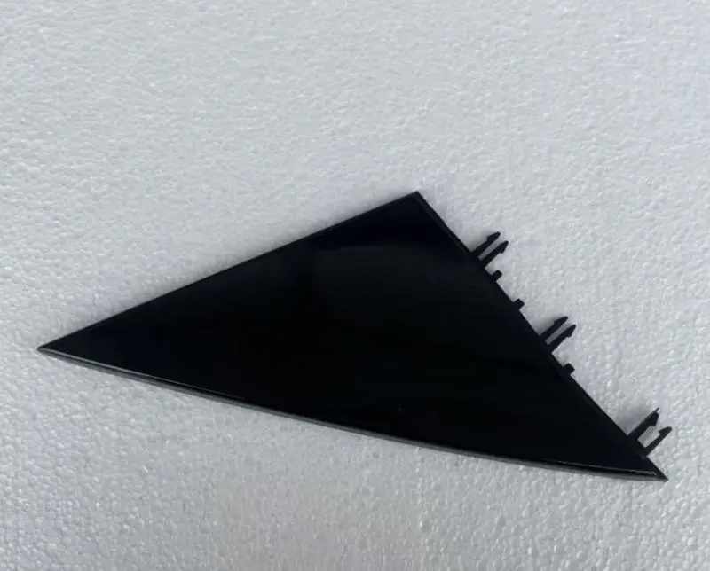 Triângulo-direito de espelho invertido