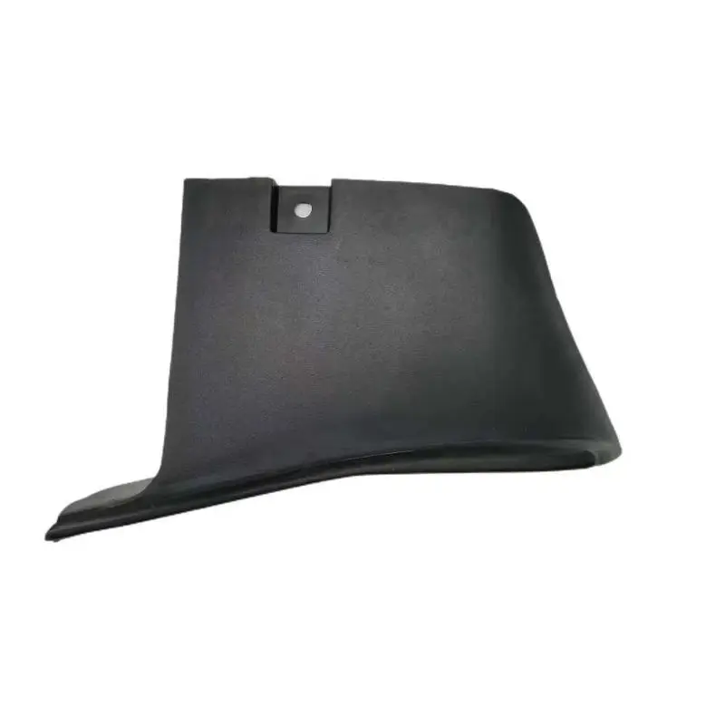 Abaixo do para-choque dianteiro da saia da porta do carro-esquerda