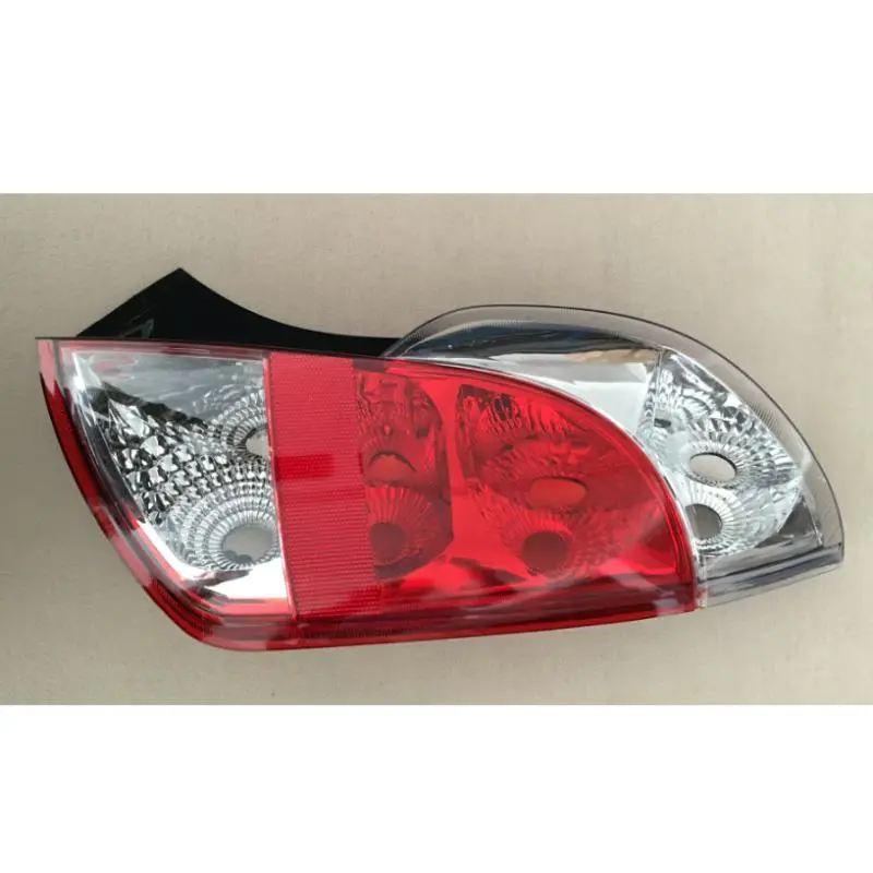 Lanternas traseiras – sem cabo de fiação.