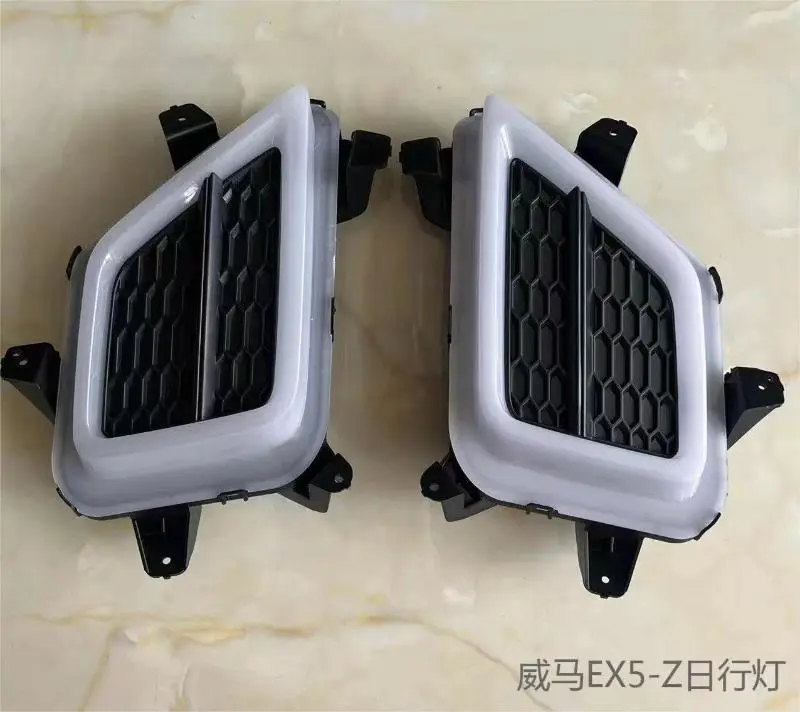 LÂMPADAS DE PERCURSO DIURNO ESQUERDA/DIREITA