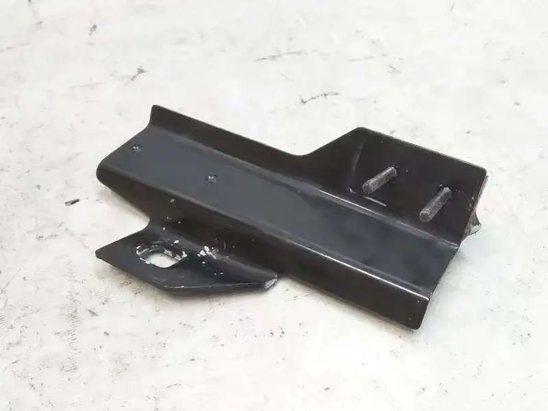 Suporte interno de ferro do para-choque dianteiro - esquerdo