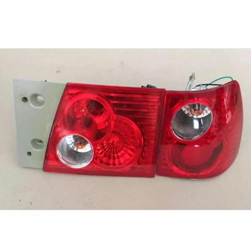 Luz orientada para trás.