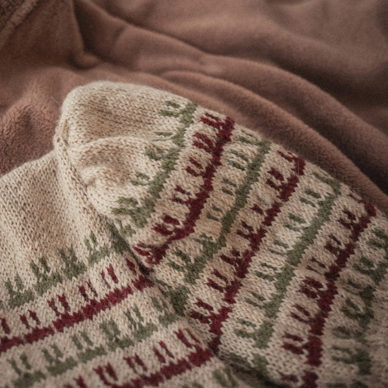 How Global Buyers Choose Reliable Sweater and Cashmere Knitwear Manufacturers