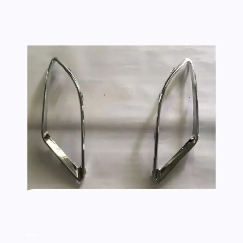 Faixa iluminada do carcaca da lanterna de neblina.