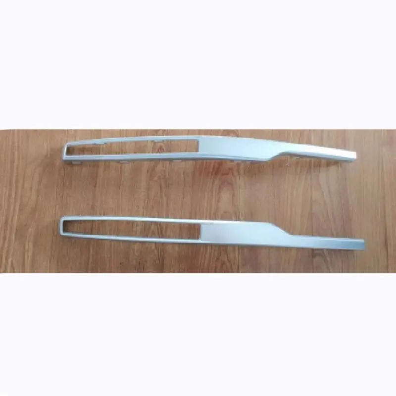 Faixa iluminada do quadro do farol de neblina (prateada).