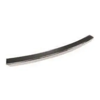 Tapete de passo do para-choque traseiro (com acabamento cromado)