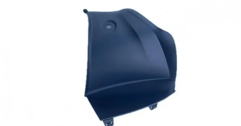 Painel inferior de acabamento da lanterna traseira - esquerdo