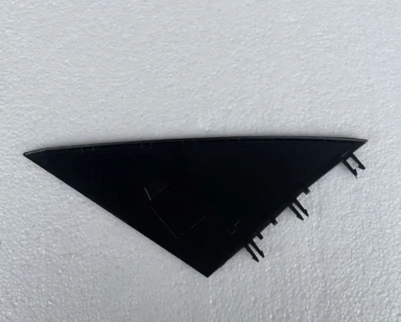 Triângulo esquerdo de espelho invertido