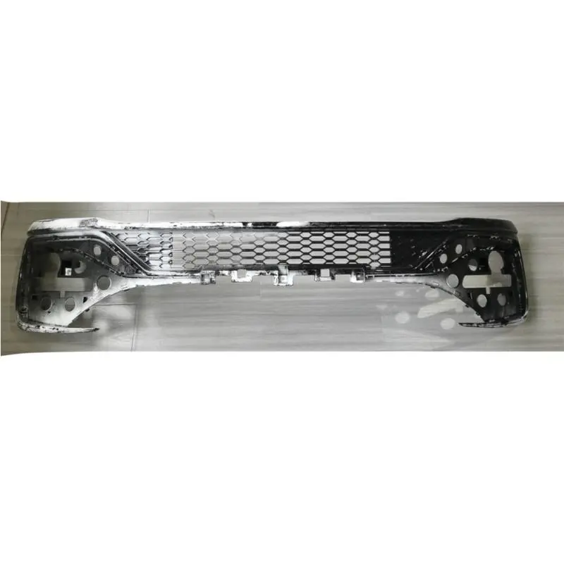 Parte inferior do para-choque dianteiro.