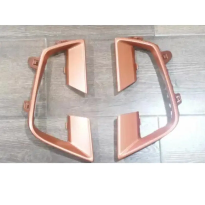 Faixa iluminada do carcaca da lanterna de neblina.