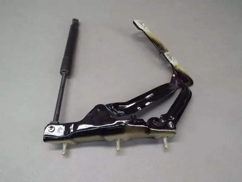 Movimento da tampa traseira - esquerdo