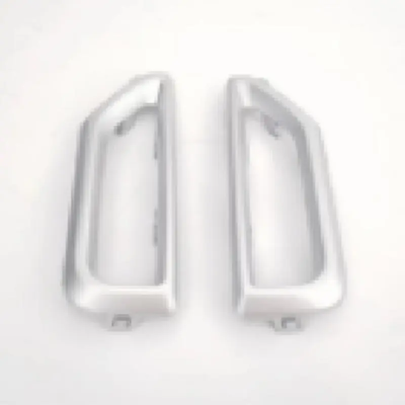 Capa de acabamento do tubo de escape traseiro (E/D), prateada.