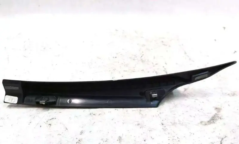 Guardafango do compartimento do motor - esquerdo