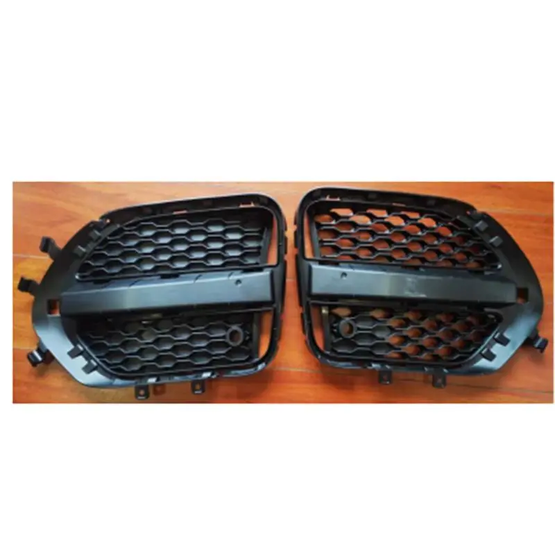 Grade de farol de névoa com sensor de estacionamento