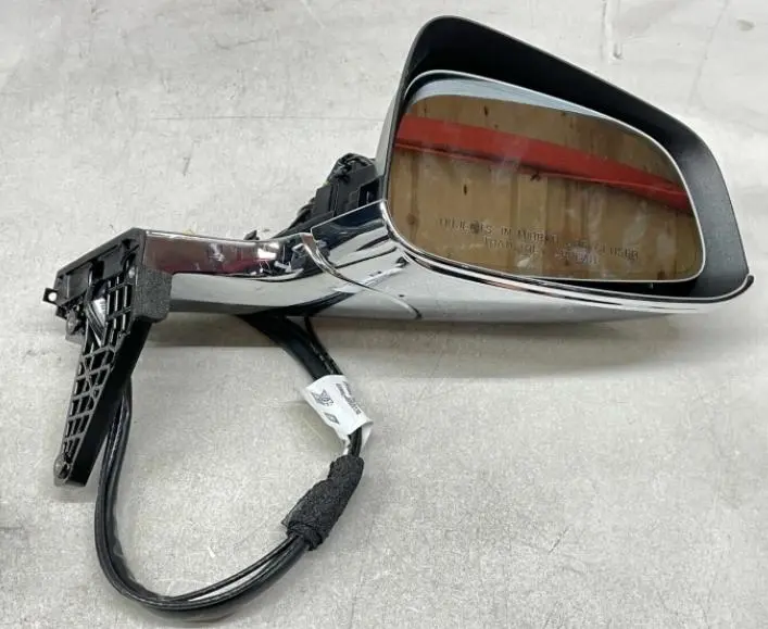 Espelho invertido à direita