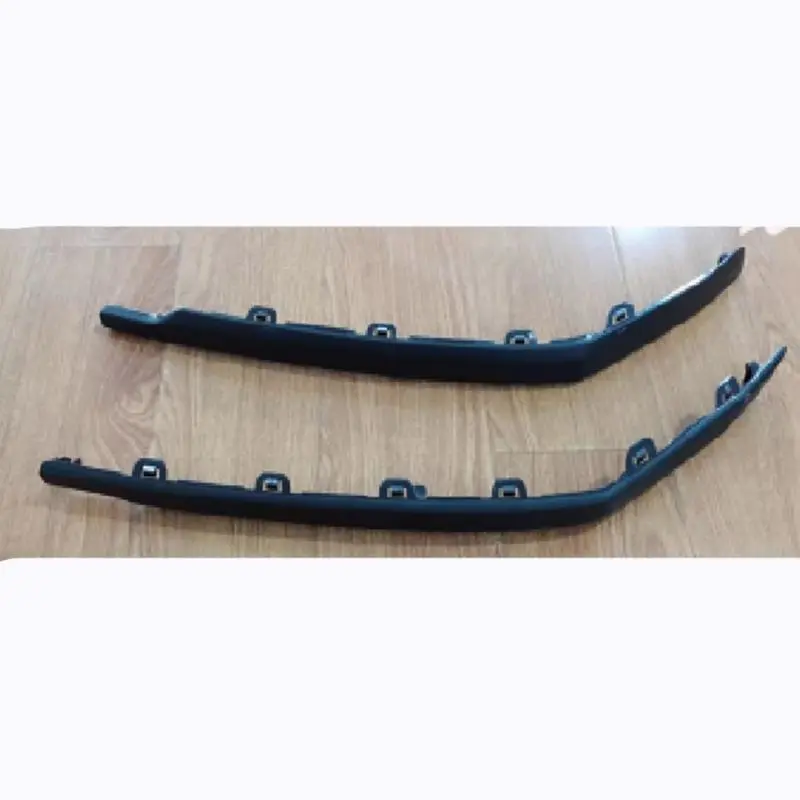 Peça de acabamento do quadro da lanterna de neblina traseira do para-choque traseiro.