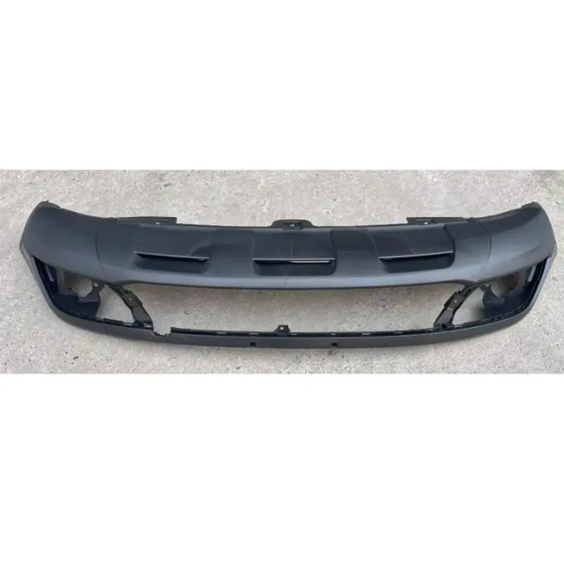 Montagem de para-choque frontal de baixa especificação para a versão esportiva.