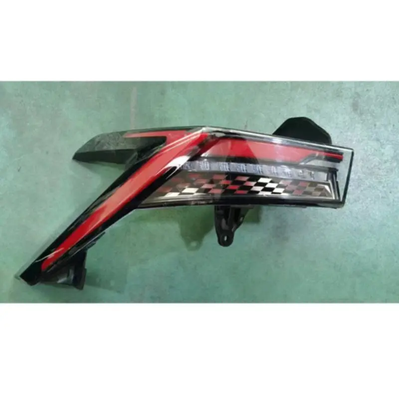 Luz com seção traseira curva (seção fixa).