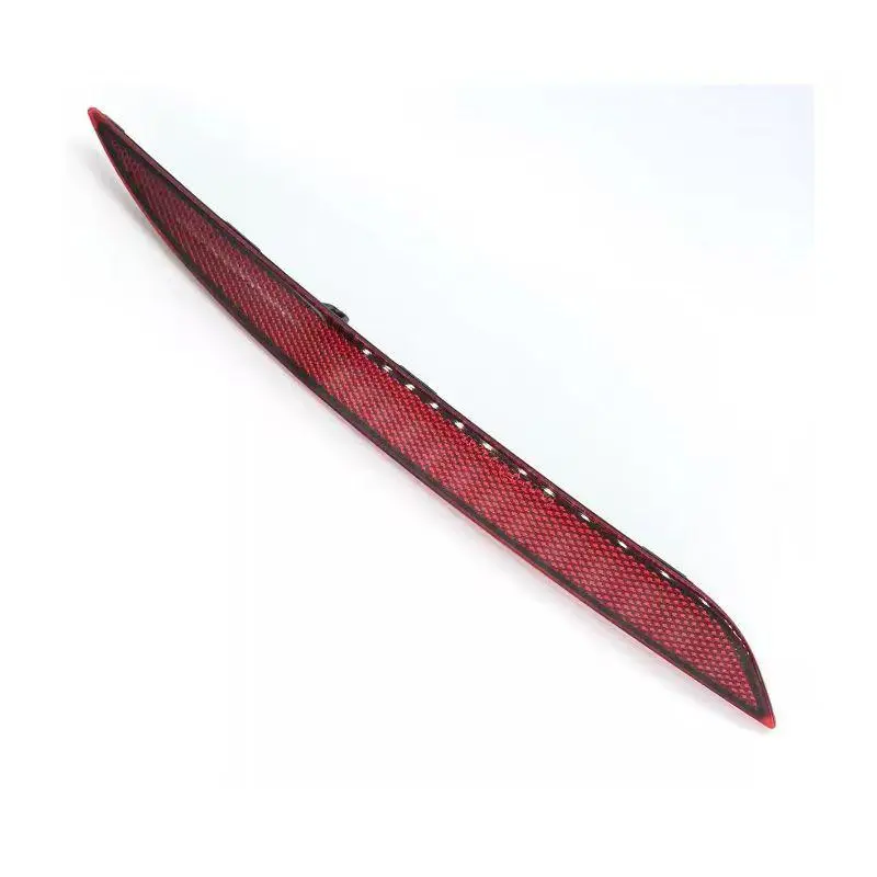 Luz do para-choque traseiro-esquerda