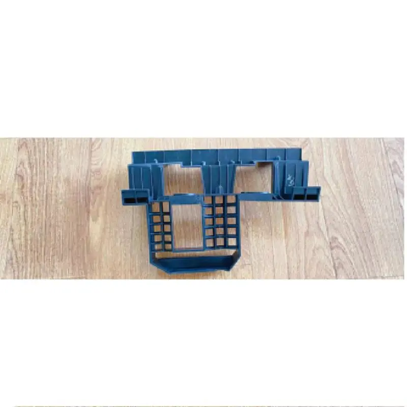 Suporte na seção média do para-choque dianteiro.