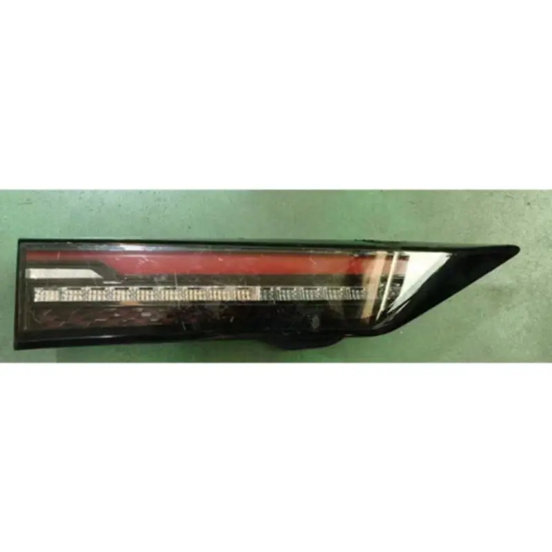 Luz LED traseira (seção móvel)