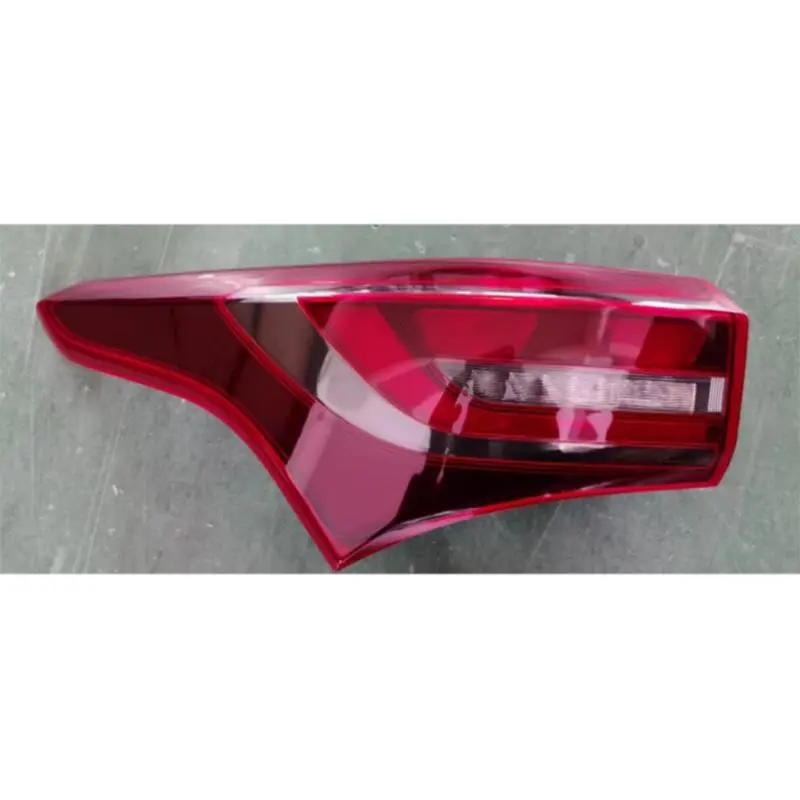 Lanternas traseiras – lanternas curvas (base preta).