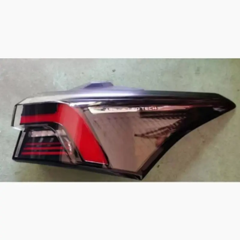 Faróis traseiros (modelo básico – sem efeito de iluminação dinâmica).