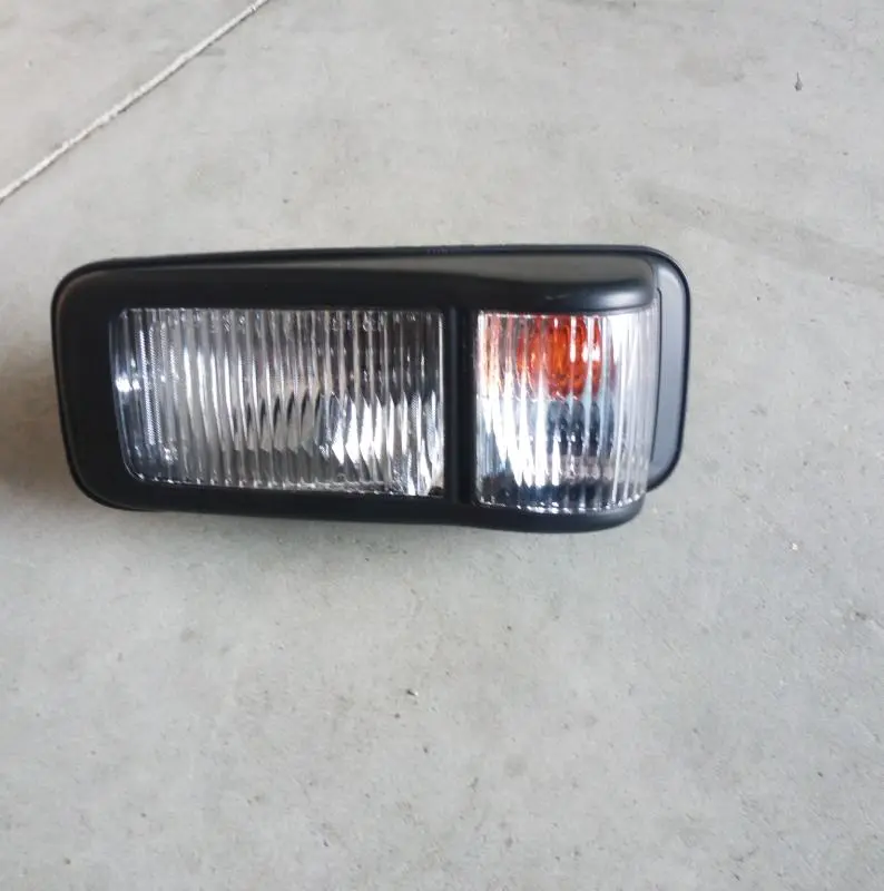 LANTERNA DA PORTA ESQUERDA