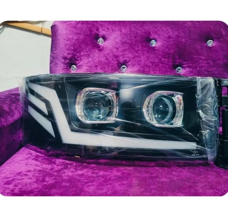 FAROL DE LED ESQUERDO/DIREITO