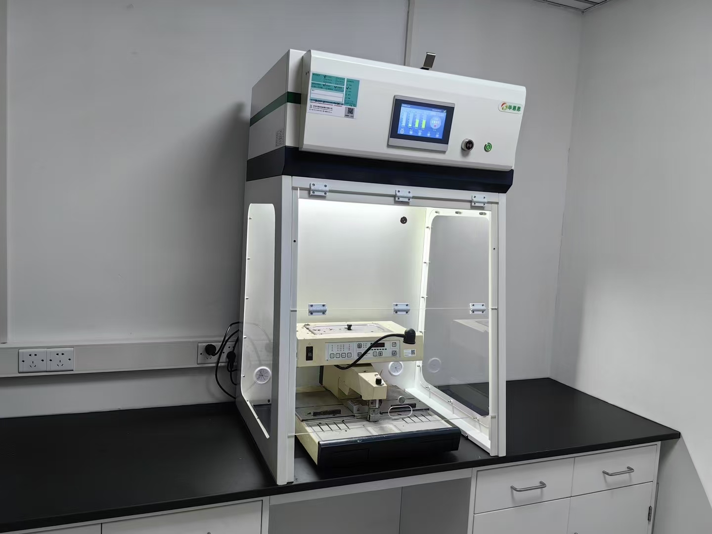 Benchtop Fume Hood-1.jpg
