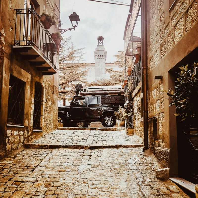 Aluminium-Hartschalen-Dachzelte vs. ABS-Modelle: Haltbarkeit, Kosten und Marktbedarf