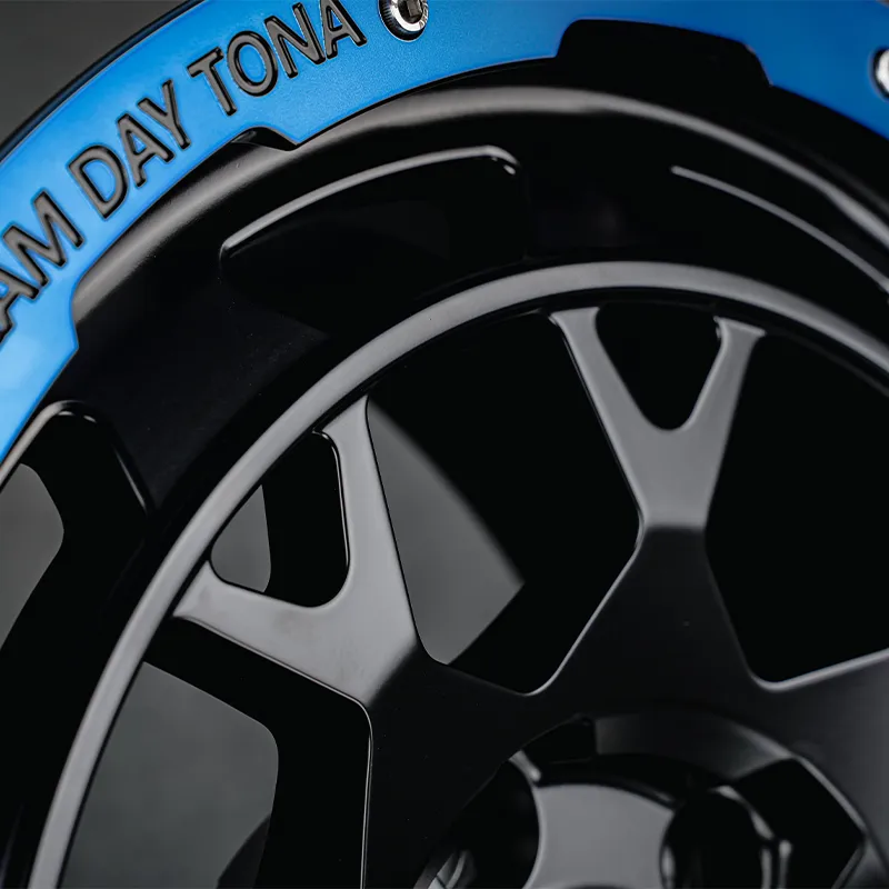 Forged wheel integrated structure 4X4 off-road wheel 17 inches 18 inches full satin or other custom colors with blue painted front lip