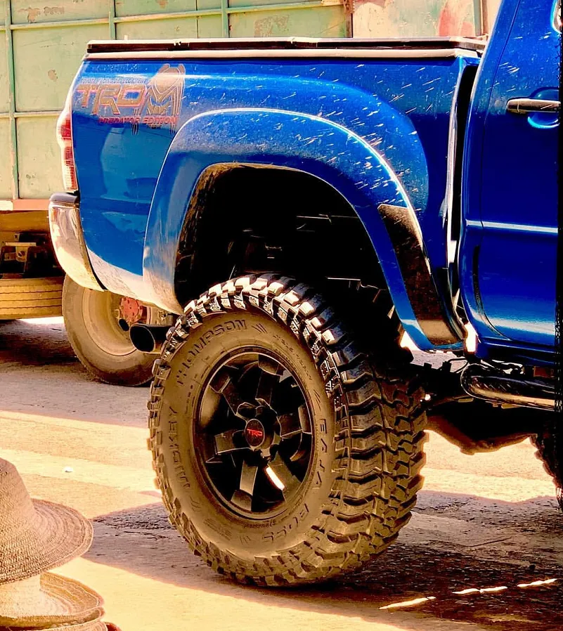 Black alloy wheels for 4x4 off-road vehicles, with sizes 15, 16, 17, 18 inches, bolt pattern 6x139.7, suitable for Toyota FJ Cruiser, 4Runner, Hilux, Sequoia, Tacoma, Tundra