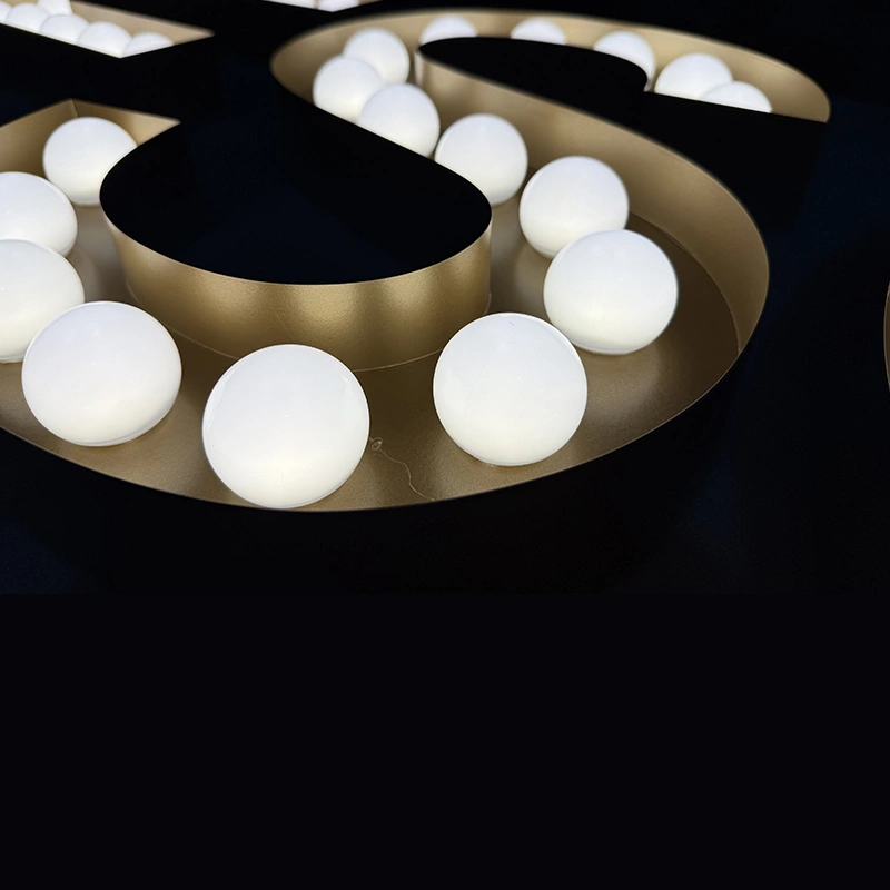 Open Face Channel Letters med ljusbelysning | Vintage Marquee-stil