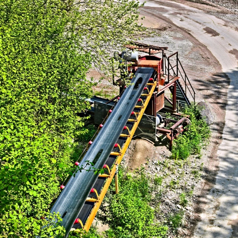 Explication des spécifications des rouleaux porte-rouleaux de convoyeur : diamètre, types de roulements et capacité de charge
