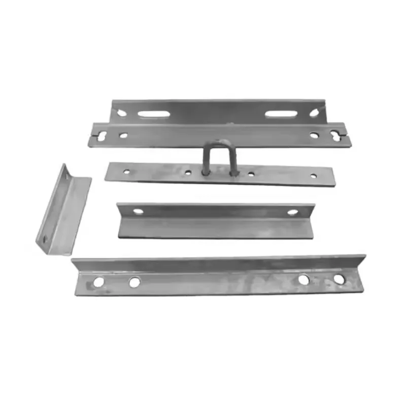 Треугольная железная поперечная балка для крепления электропроводки