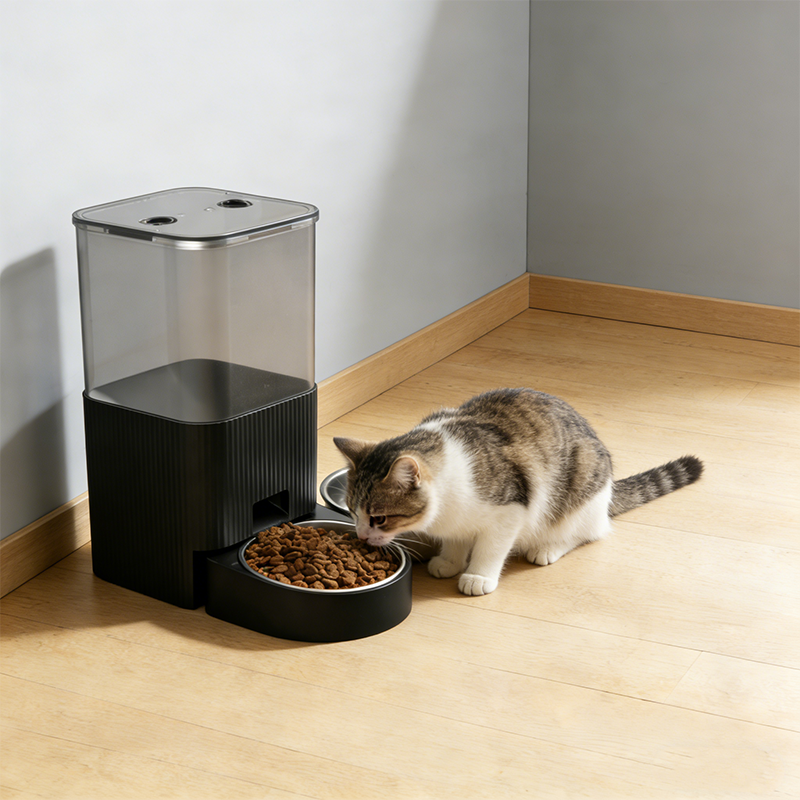 self cleaning litter box-35.png