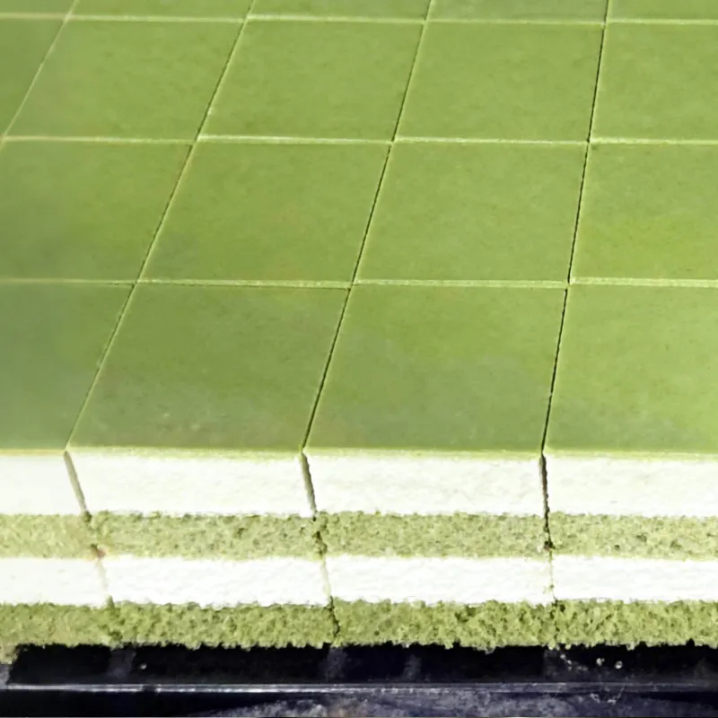 Преобразуйте производство тортов с помощью высокоскоростной ультразвуковой технологии резки