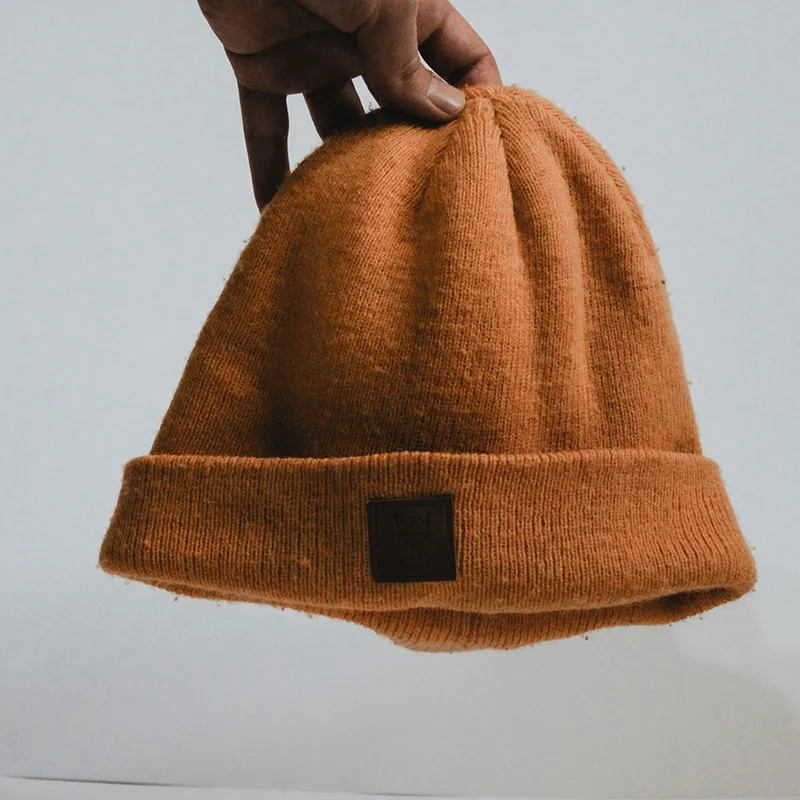 Fournisseur de bonnets wholesale – Logo personnalisé & commandes en gros