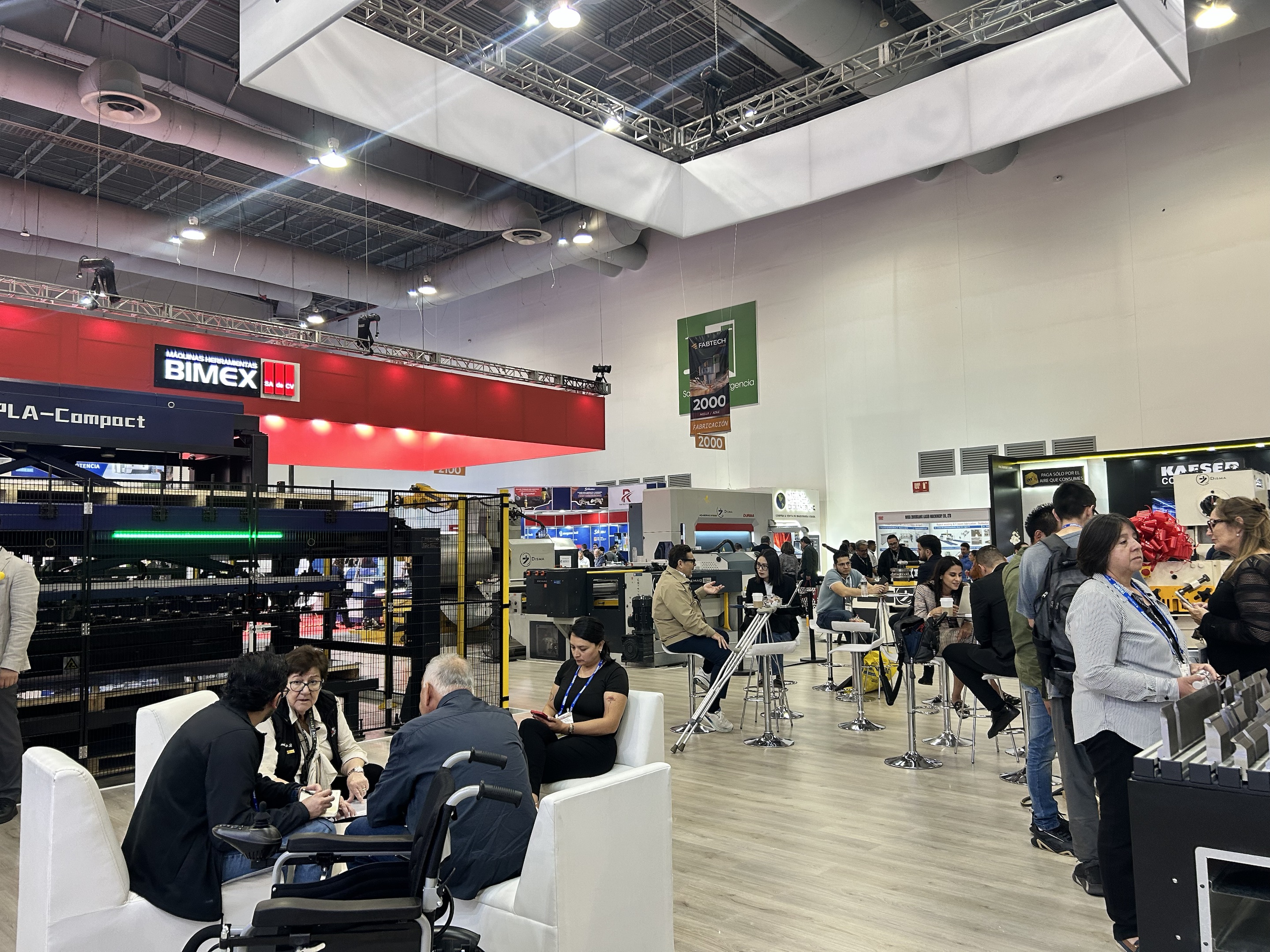 585c78fa-99fb-4b06-b581-fc16ebd90e1d.jpg