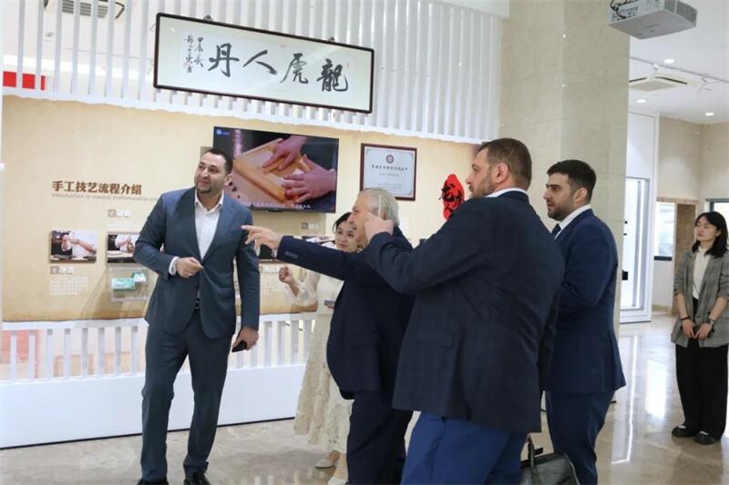 Shanghai Zhonghua Pharmaceutical Hosts Ailesi&nbsp;Group 2.jpeg
